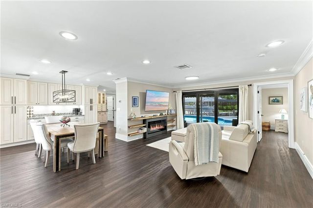 580 Tripoli CT, Marco Island, FL 34145