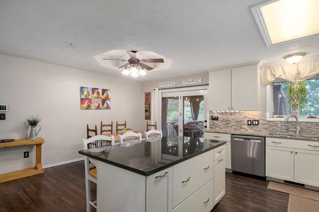2412 W Azalea Road, Nixa, MO 65714