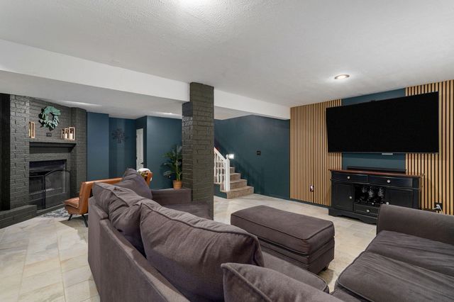 2412 W Azalea Road, Nixa, MO 65714
