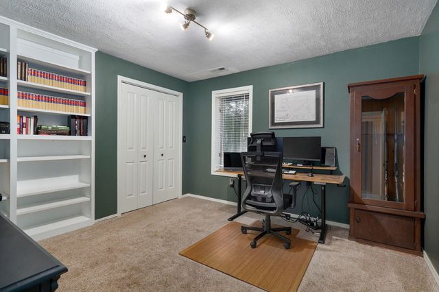 2412 W Azalea Road, Nixa, MO 65714