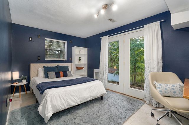 2412 W Azalea Road, Nixa, MO 65714