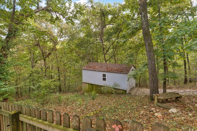 2412 W Azalea Road, Nixa, MO 65714