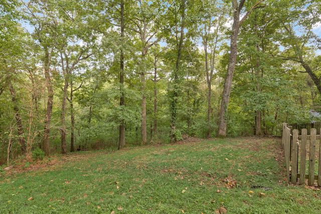 2412 W Azalea Road, Nixa, MO 65714