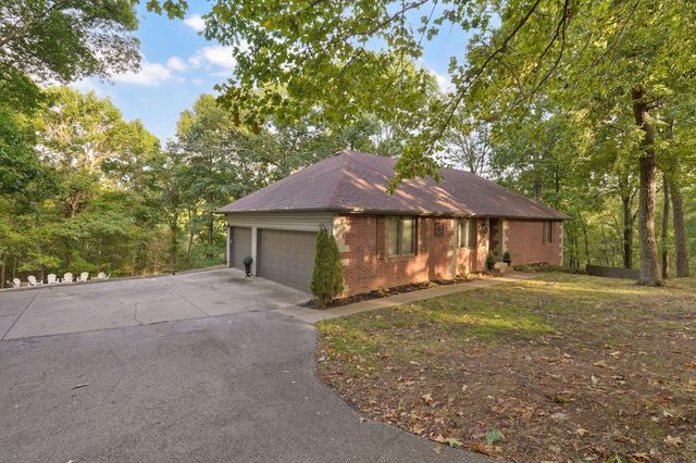 2412 W Azalea Road, Nixa, MO 65714