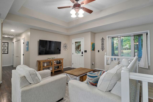 2412 W Azalea Road, Nixa, MO 65714