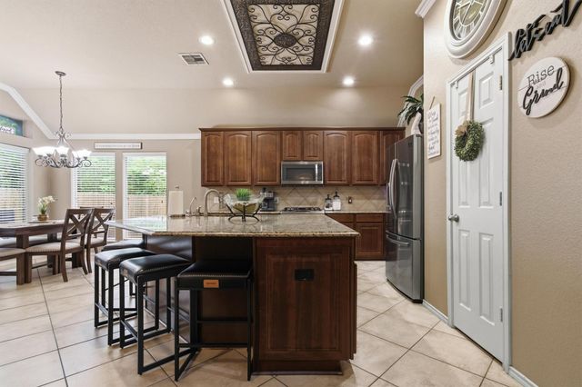 377 Verano DR, Kyle, TX 78640
