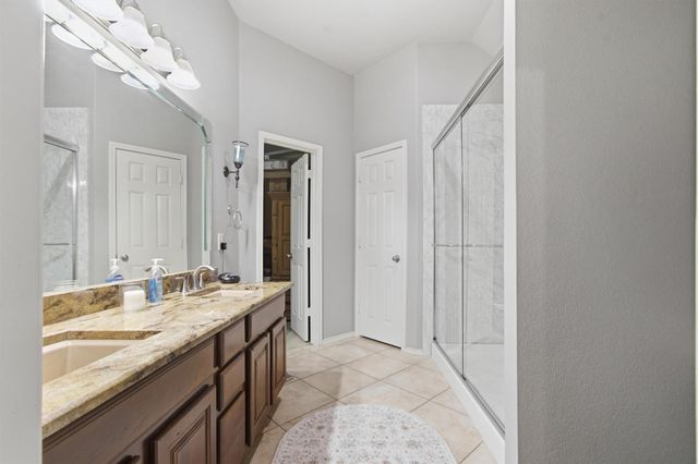 377 Verano DR, Kyle, TX 78640