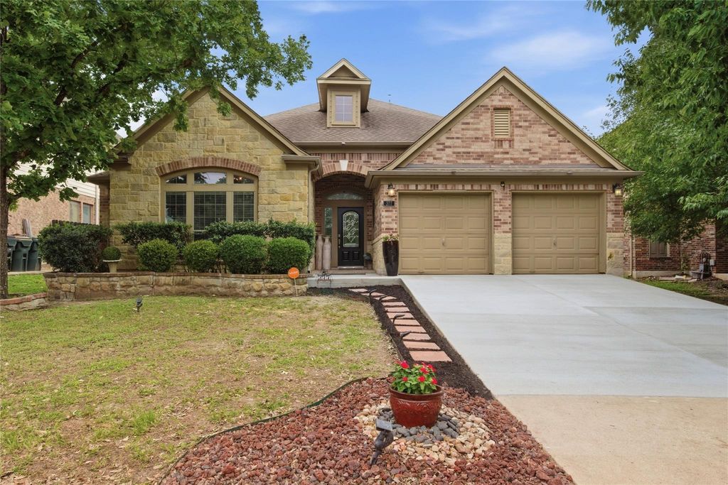 377 Verano DR, Kyle, TX 78640