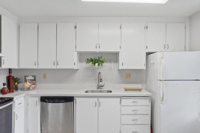 205 Del Valle Cir, El Sobrante, CA 94803