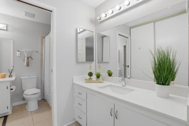 205 Del Valle Cir, El Sobrante, CA 94803