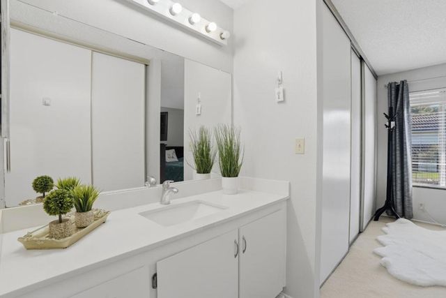 205 Del Valle Cir, El Sobrante, CA 94803