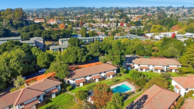 205 Del Valle Cir, El Sobrante, CA 94803