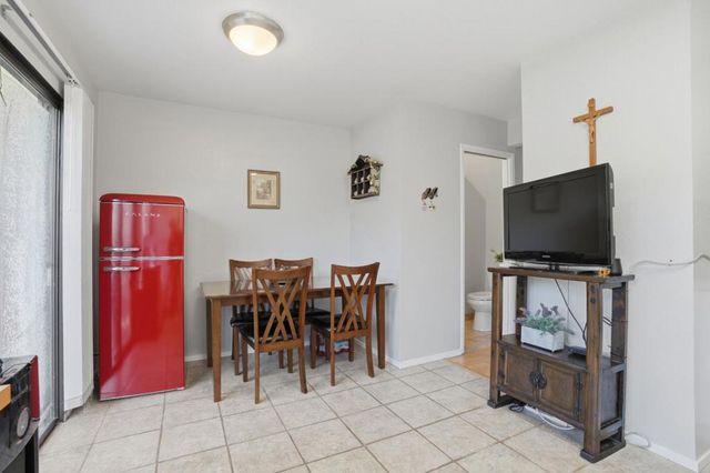 205 Del Valle Cir, El Sobrante, CA 94803