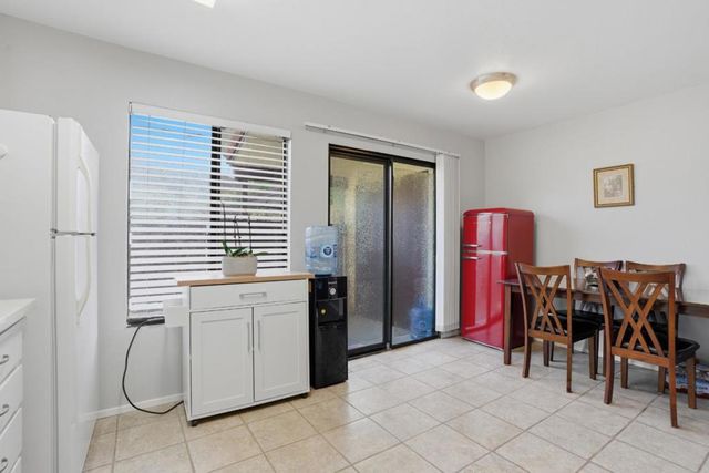 205 Del Valle Cir, El Sobrante, CA 94803