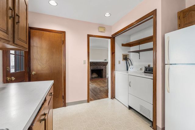 7 Enfield Road, Winthrop, MA 02152