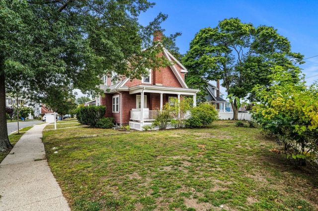 7 Enfield Road, Winthrop, MA 02152