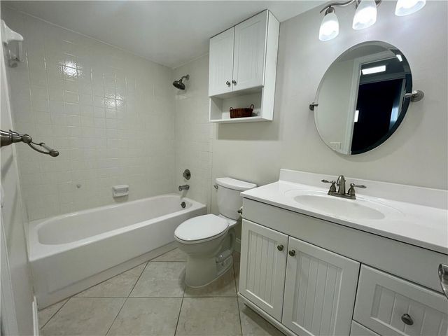 2460 Deer Creek Country Club Boulevard 408-A, Deerfield Beach, FL 33442