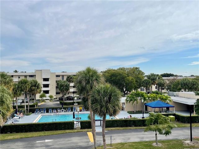 2460 Deer Creek Country Club Boulevard 408-A, Deerfield Beach, FL 33442
