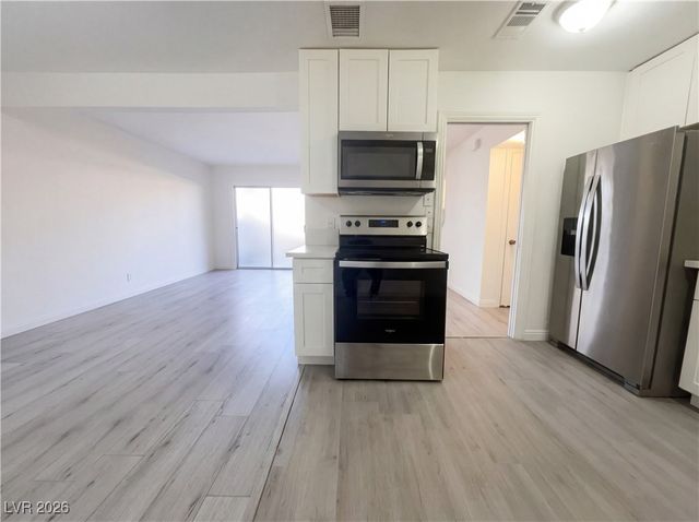 5097 Village Drive, Las Vegas, NV 89142