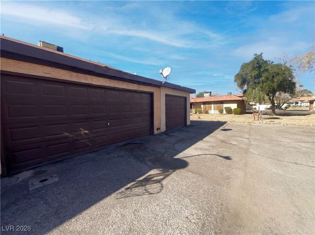 5097 Village Drive, Las Vegas, NV 89142