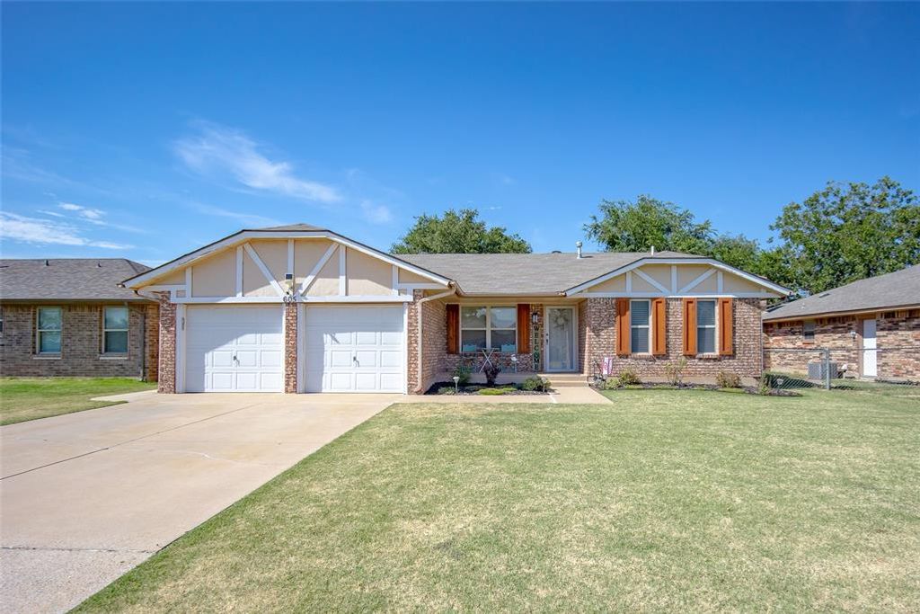 605 SW 7th Street, Moore, OK 73160