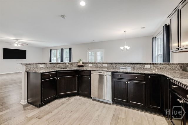 807 Hyacinth Circle, Guyton, GA 31312