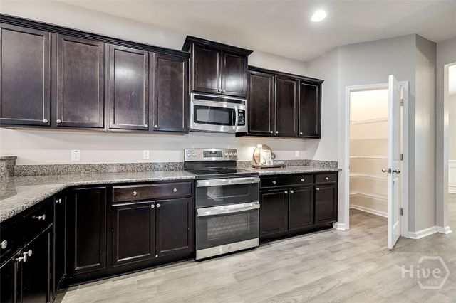 807 Hyacinth Circle, Guyton, GA 31312