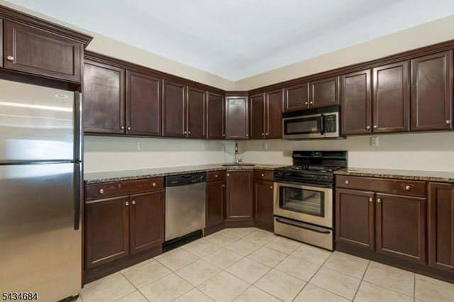 445 Van Houten Ave 109, Passaic City, NJ 07055