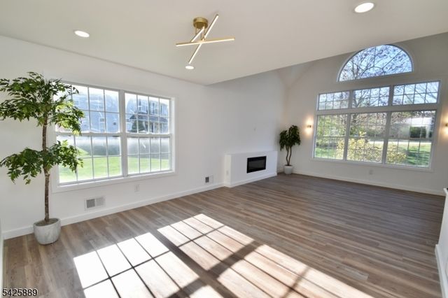 13 Apple Ridge Rd, Vernon Twp., NJ 07461
