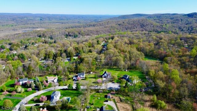 13 Apple Ridge Rd, Vernon Twp., NJ 07461