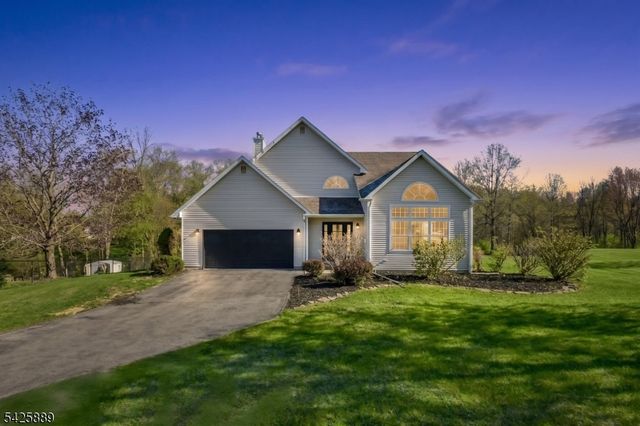 13 Apple Ridge Rd, Vernon Twp., NJ 07461