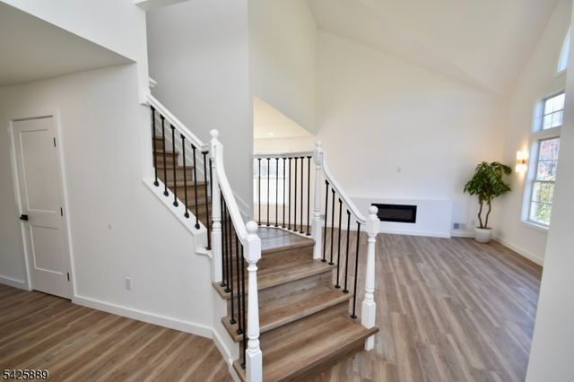13 Apple Ridge Rd, Vernon Twp., NJ 07461
