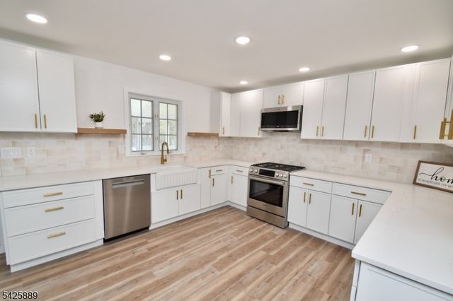 13 Apple Ridge Rd, Vernon Twp., NJ 07461