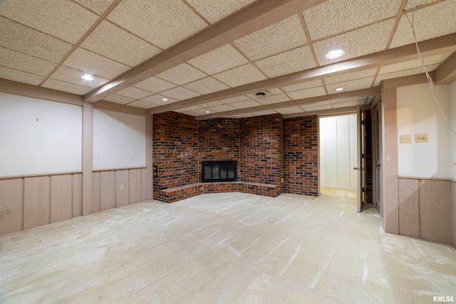 1304 S 30TH Street, Quincy, IL 62301