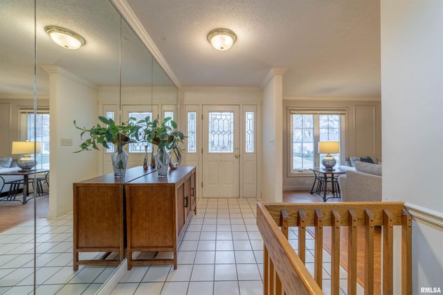 1304 S 30TH Street, Quincy, IL 62301