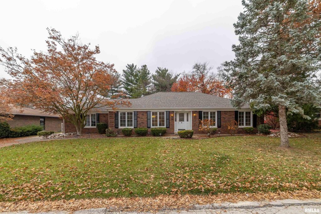 1304 S 30TH Street, Quincy, IL 62301