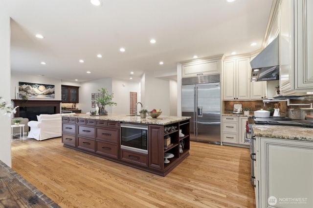 45723 SE 138TH Court, North Bend, WA 98045