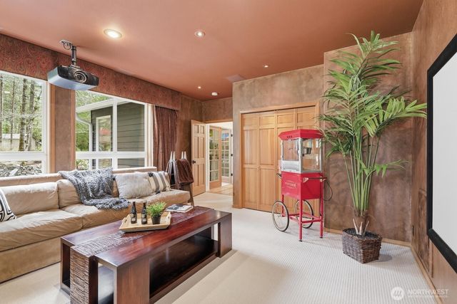 45723 SE 138TH Court, North Bend, WA 98045