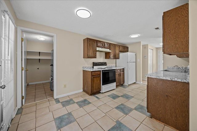 1621 River Knoll Drive, Raleigh, NC 27610