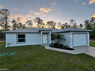 2305 Grant AVE, Alva, FL 33920