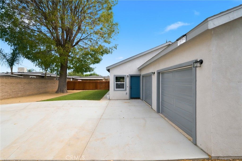 Image 17 of property listing at 1050 W Olive Street, Corona, CA 92882