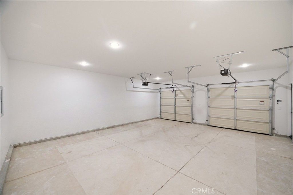 Image 42 of property listing at 1050 W Olive Street, Corona, CA 92882