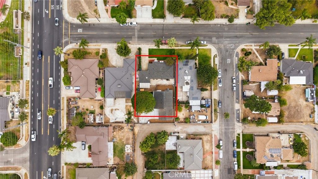 Image 44 of property listing at 1050 W Olive Street, Corona, CA 92882