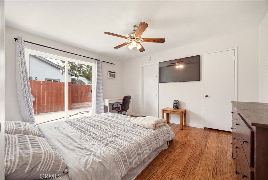 Image 9 of property listing at 1050 W Olive Street, Corona, CA 92882