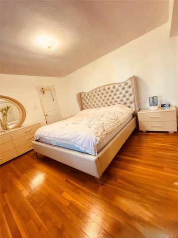 118-60 Metropolitan Avenue 1J, Kew Gardens, NY 11415