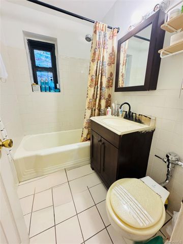 118-60 Metropolitan Avenue 1J, Kew Gardens, NY 11415
