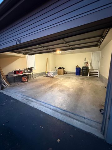 2101 Tamarin Drive, 11B, Columbus, OH 43235