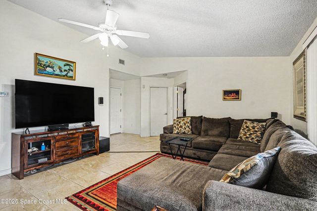 866 Wateroak Drive NE, Palm Bay, FL 32905