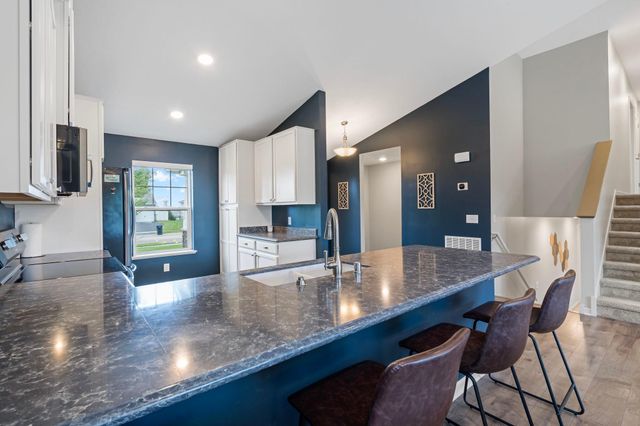 15135 Emory Circle, Apple Valley, MN 55124