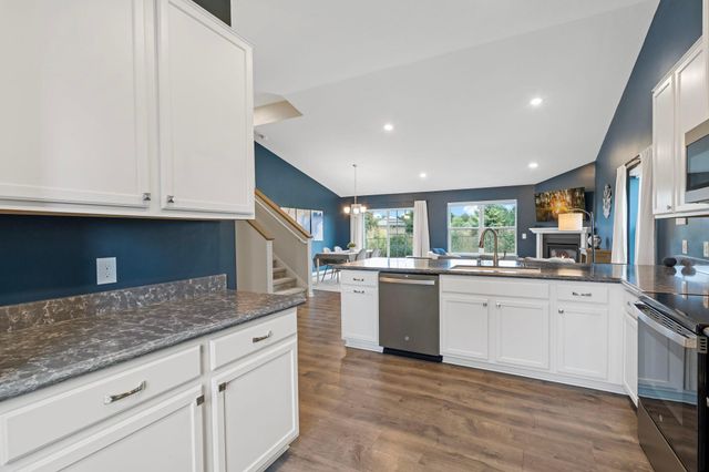 15135 Emory Circle, Apple Valley, MN 55124